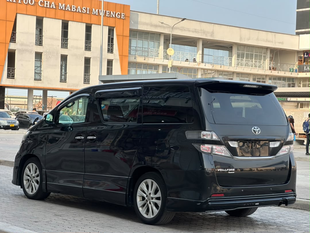 TOYOTA VELLFIRE thumbnail 8